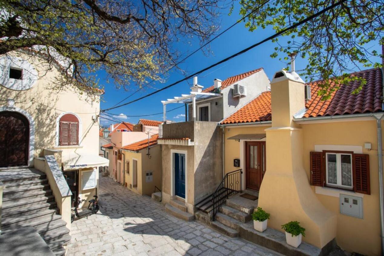 Apartments Myrjam Baška Екстериор снимка