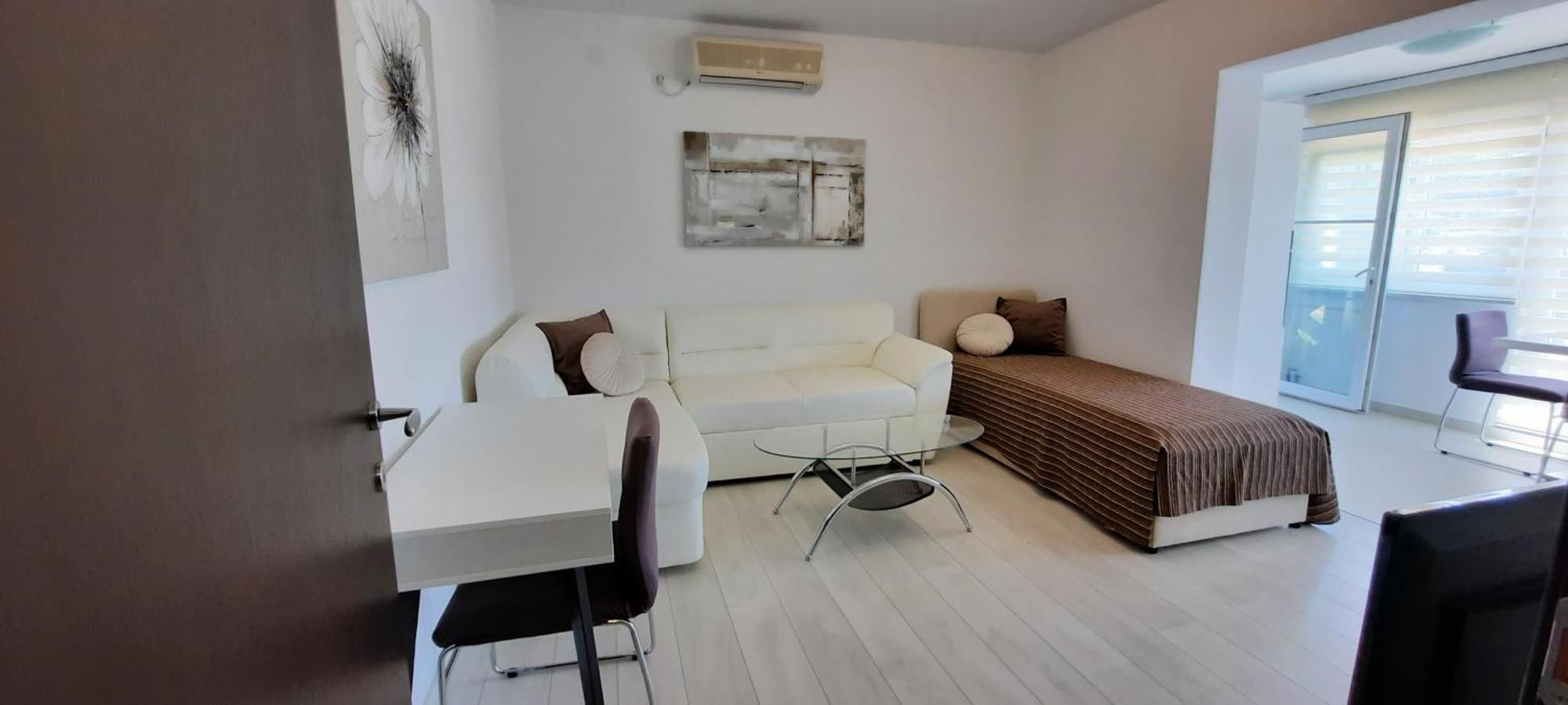 Apartments Myrjam Baška Екстериор снимка