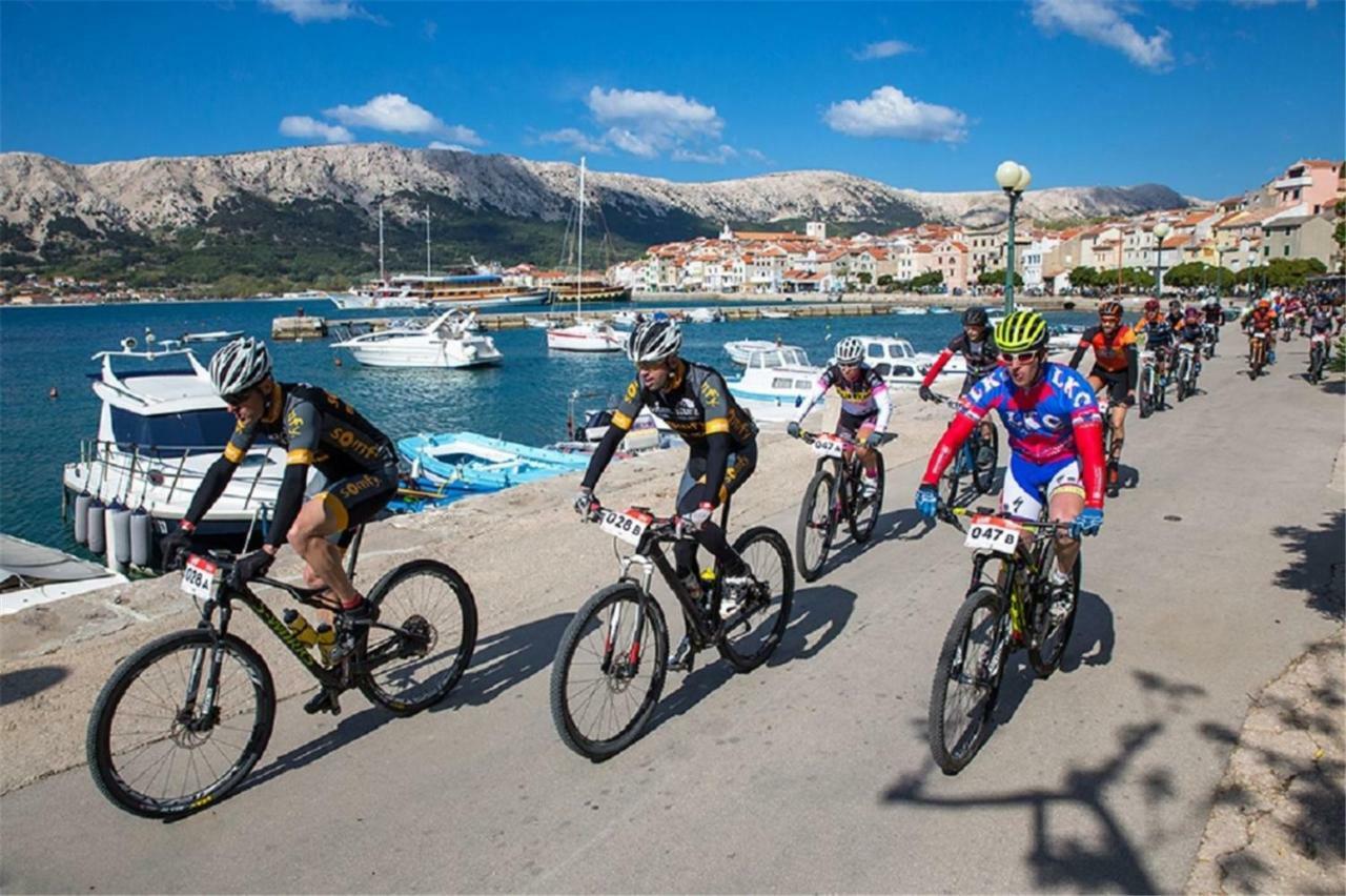 Apartments Myrjam Baška Екстериор снимка