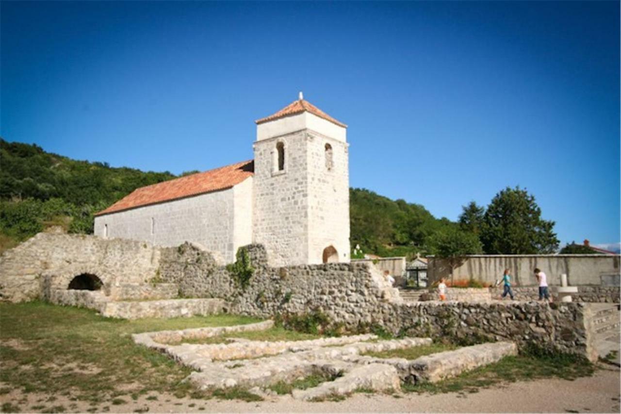 Apartments Myrjam Baška Екстериор снимка
